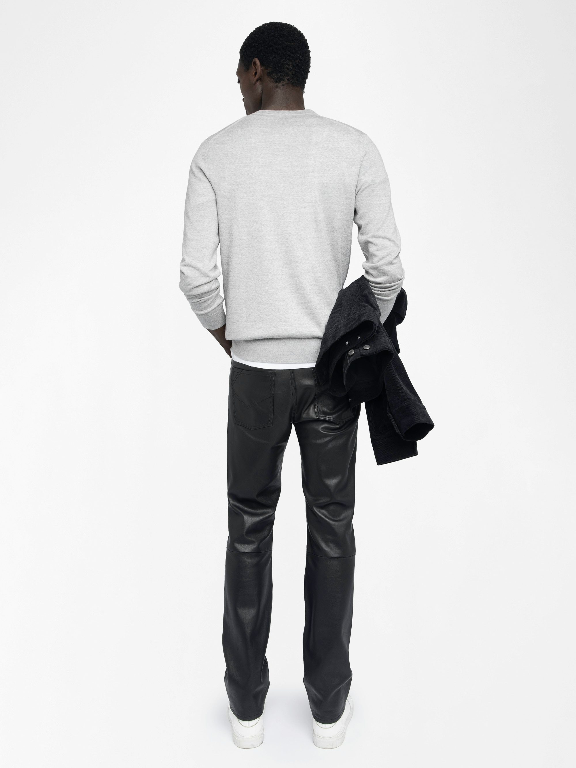 Kennedy Jumper 100% Merino Wool - Jumper with round neck and Voltaire writing on the front.